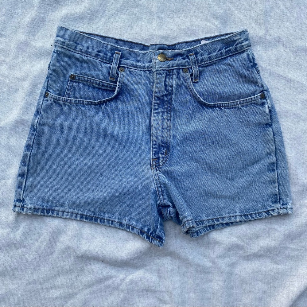 Vintage Jean Shorts Women’s Size 30 Denim High Rise Distressed Cotton